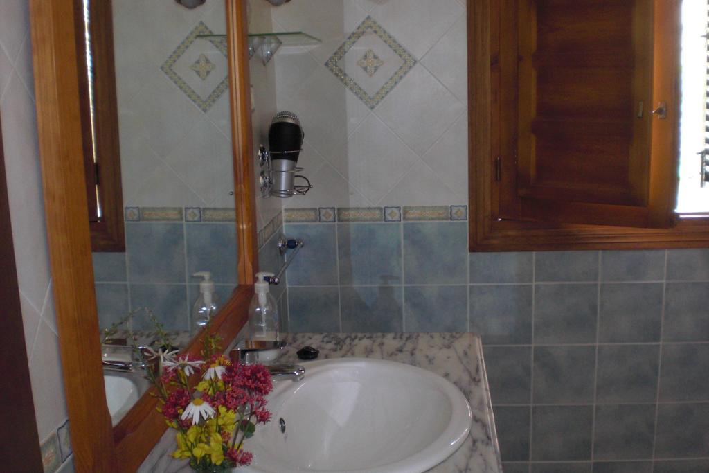 El Emigrante Villa El Chorro Bilik gambar